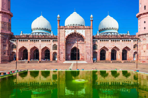 Taj-Ul-Masajid Or Taj Ul Masjid Is The Largest Mosque In India, Situated In Bhopal City